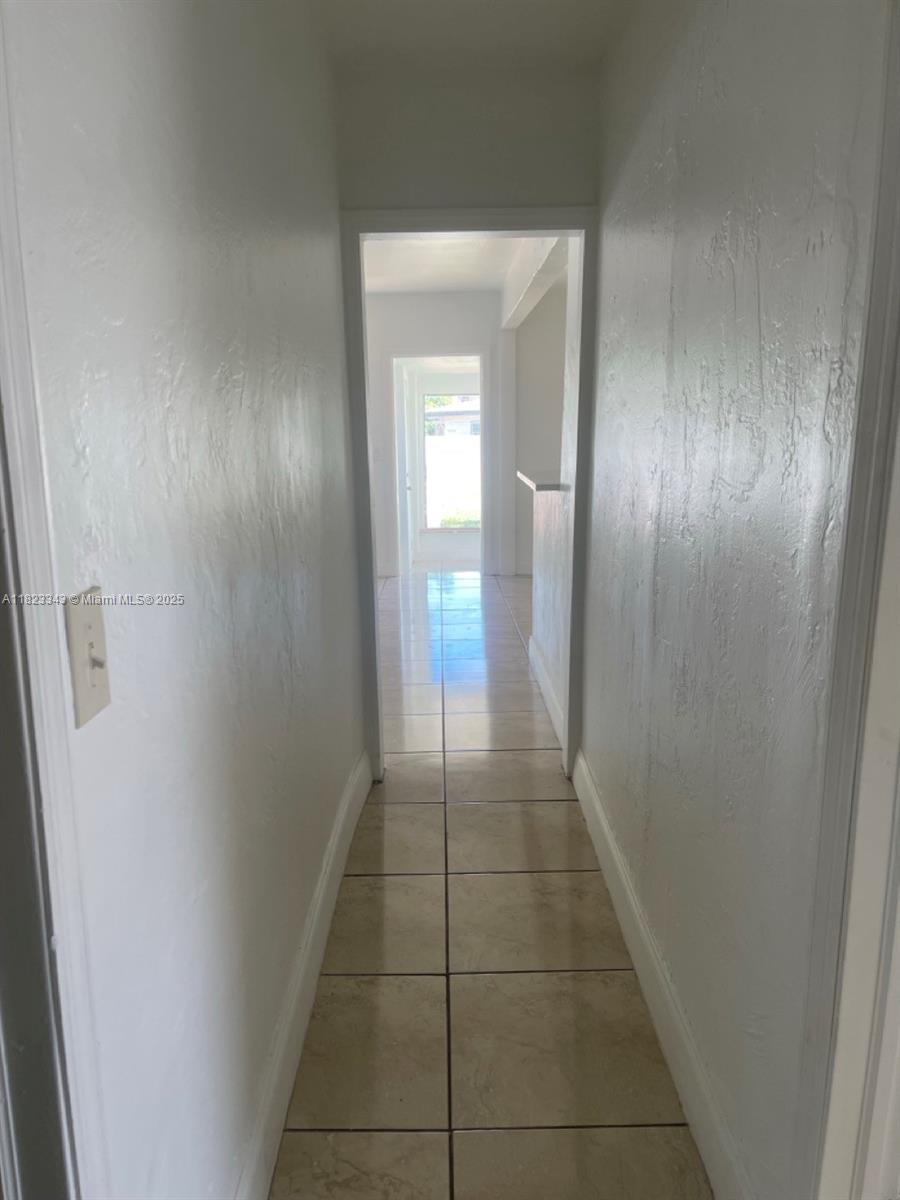 2329 NE 173rd St Unit: FRONT