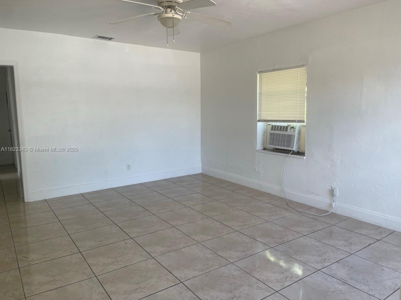 2329 NE 173rd St Unit: FRONT