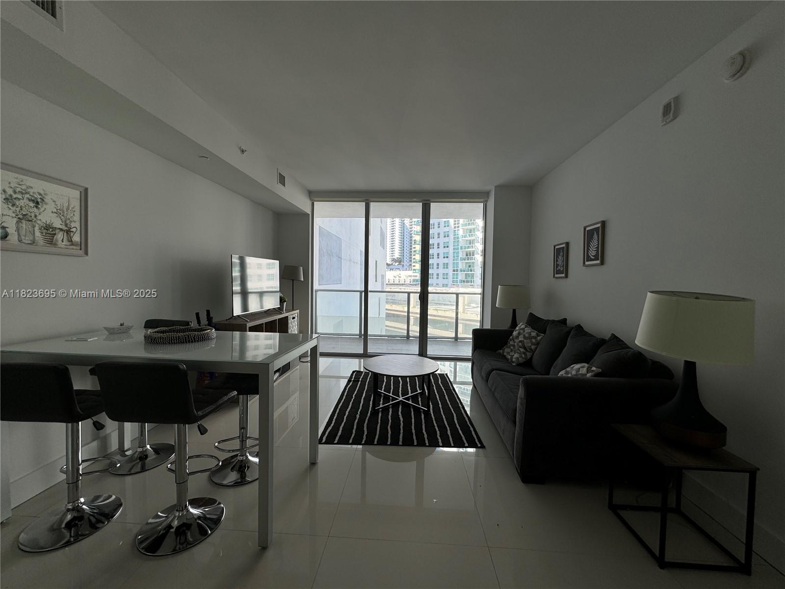 1300 Brickell Bay Dr # 910
