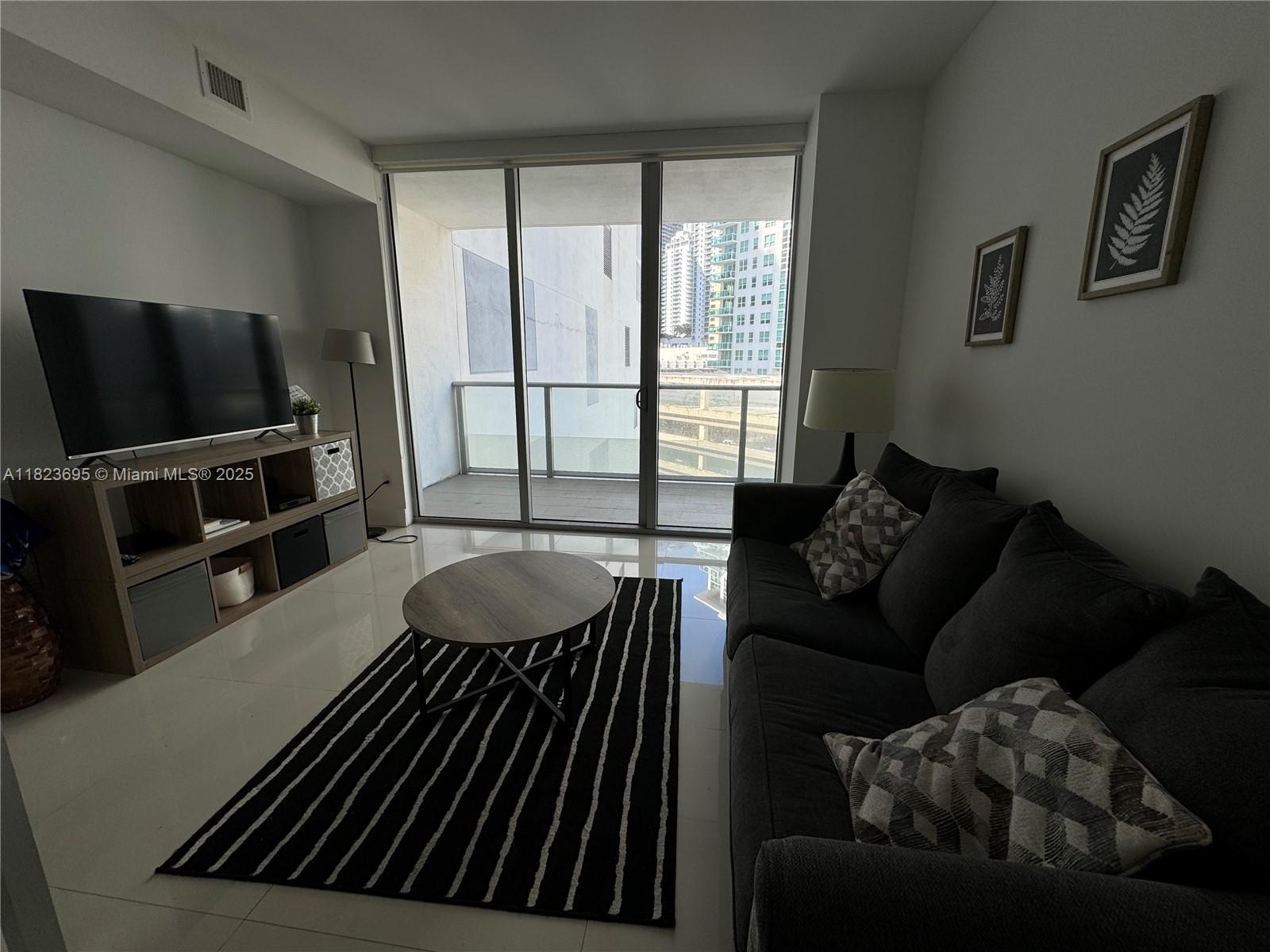 1300 Brickell Bay Dr # 910