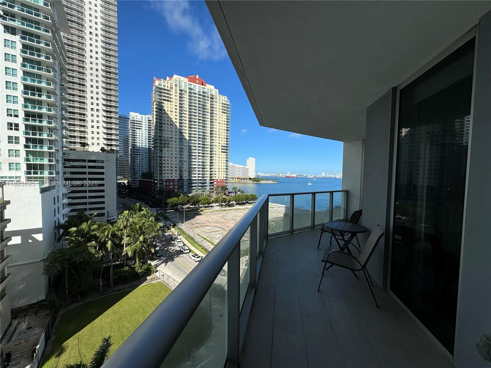 1300 Brickell Bay Dr # 910