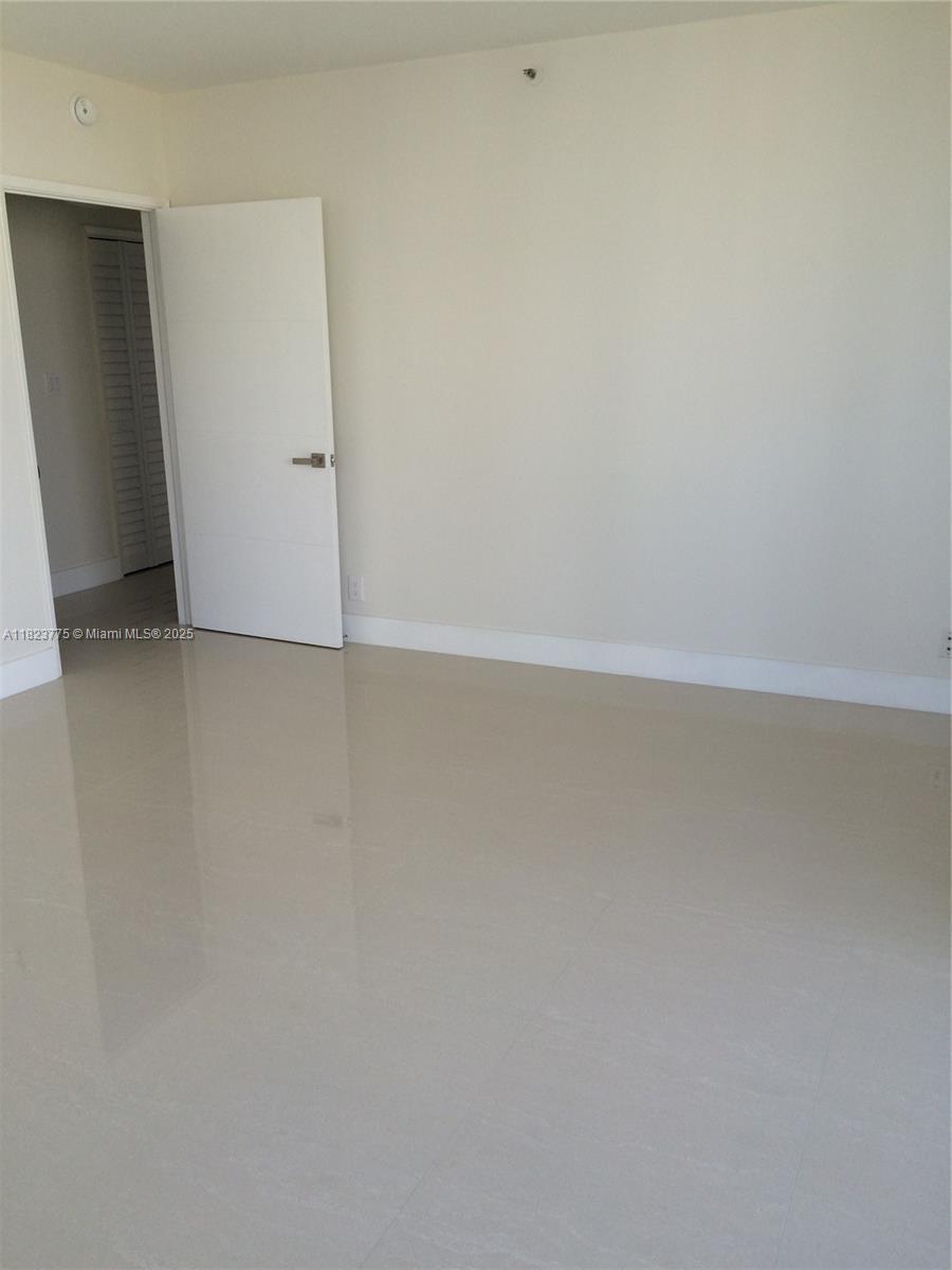 1581 Brickell Ave # 2307