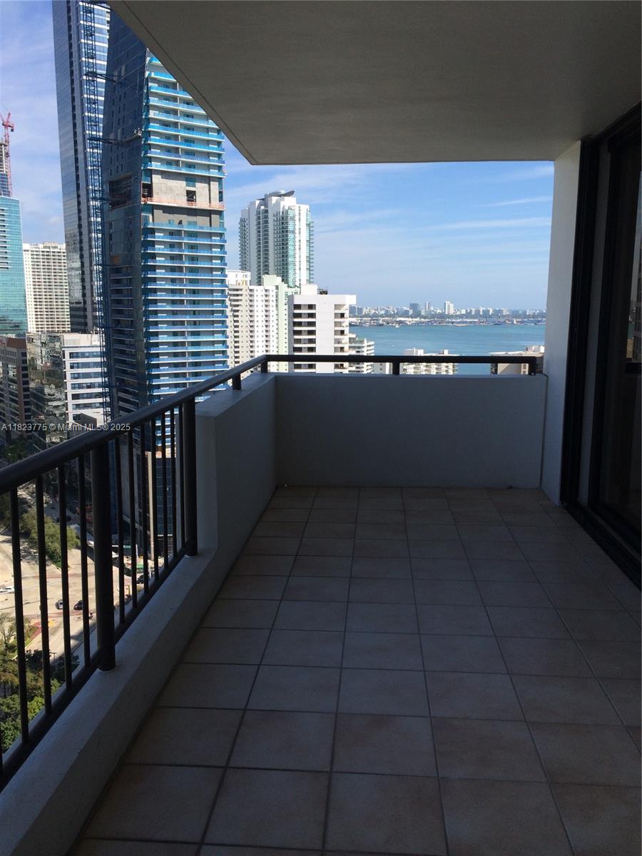 1581 Brickell Ave # 2307
