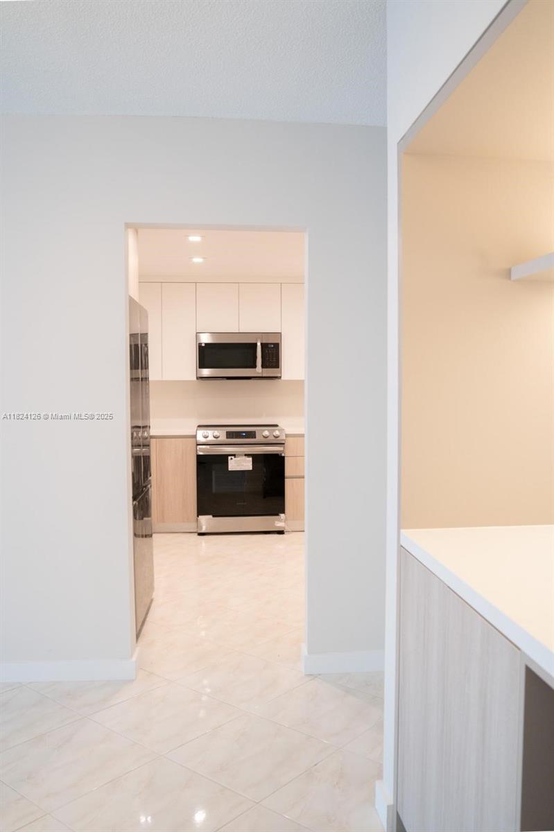 400 Kings Point Dr # 1222