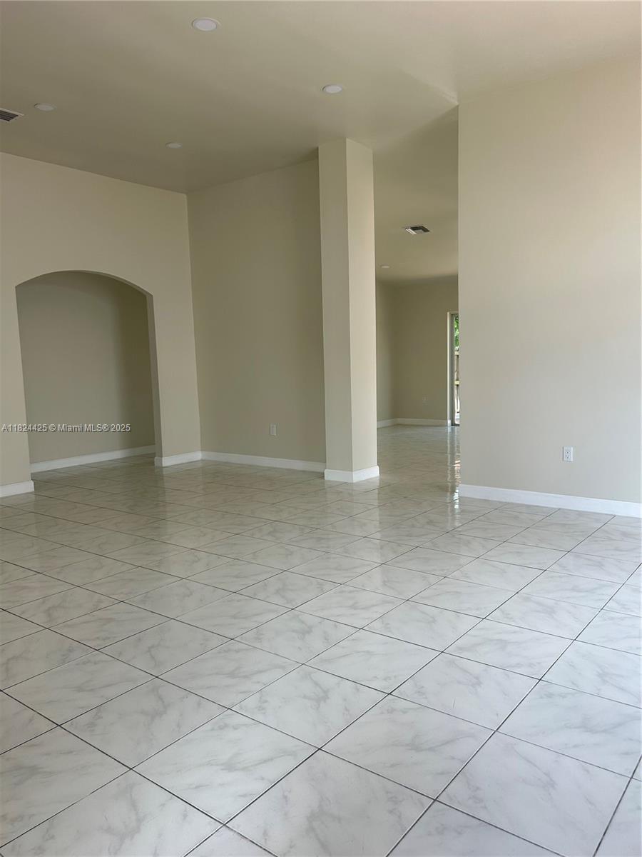 1107 NW 132nd Ct, Miami