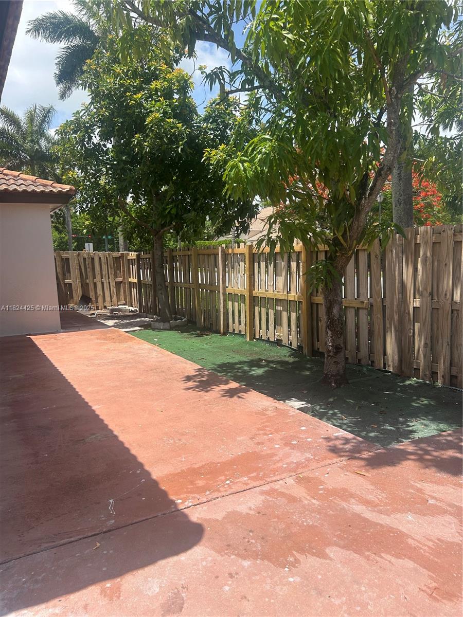 1107 NW 132nd Ct, Miami