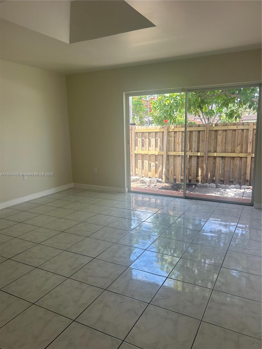 1107 NW 132nd Ct, Miami