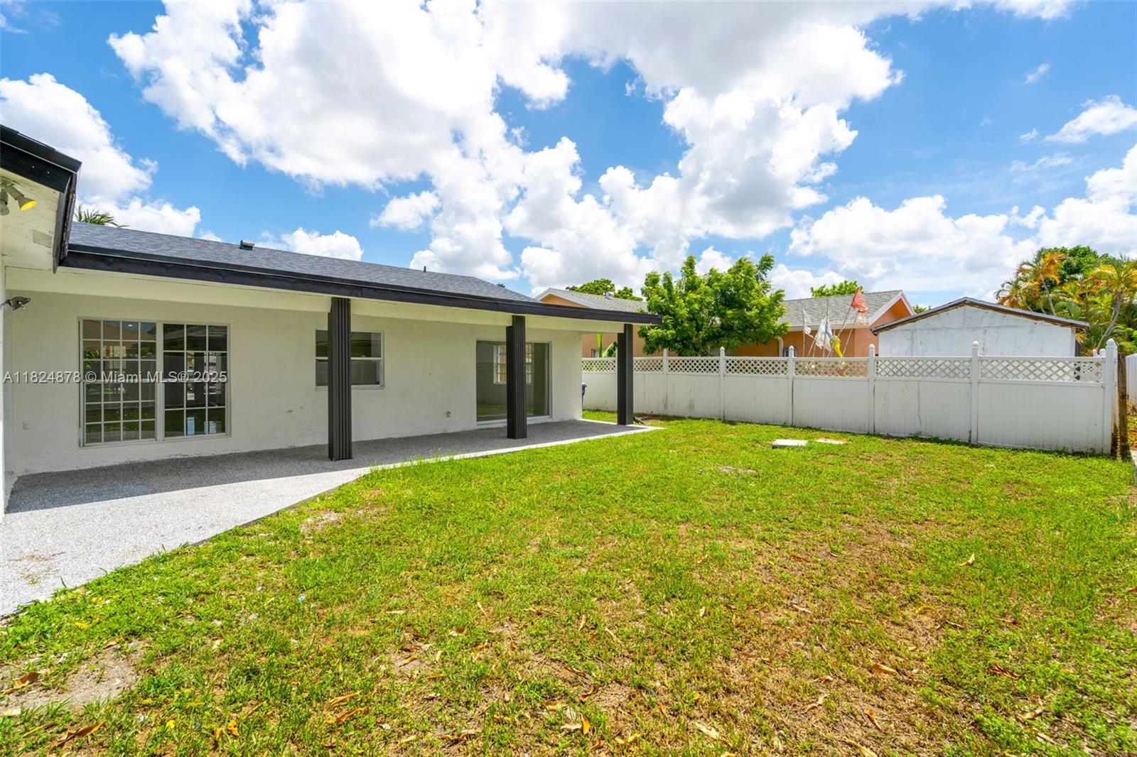 7441 NW 38th Ct