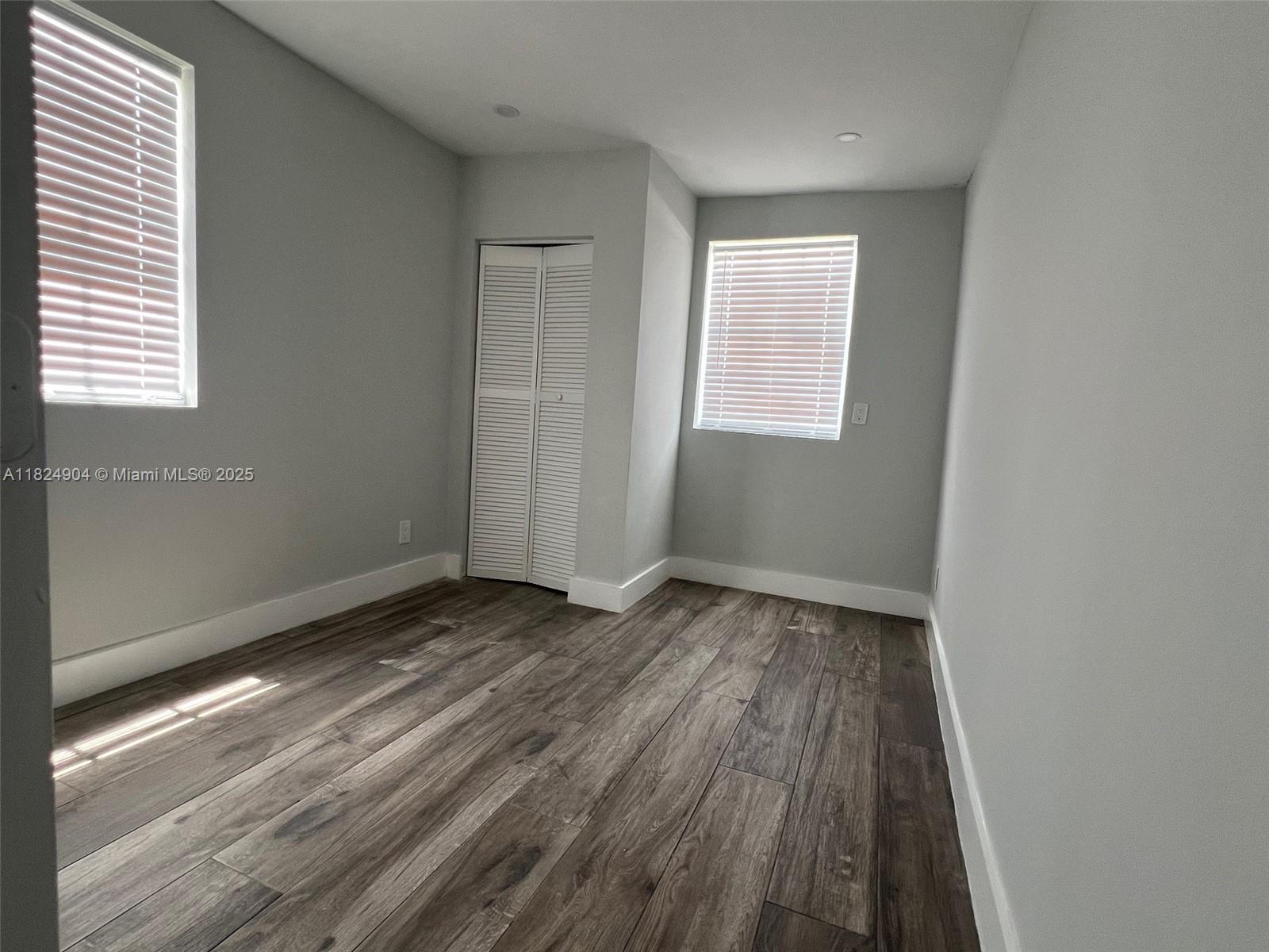 2260 SW 17th St Unit: Back