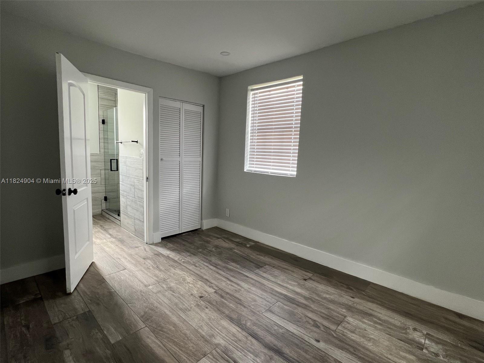 2260 SW 17th St Unit: Back