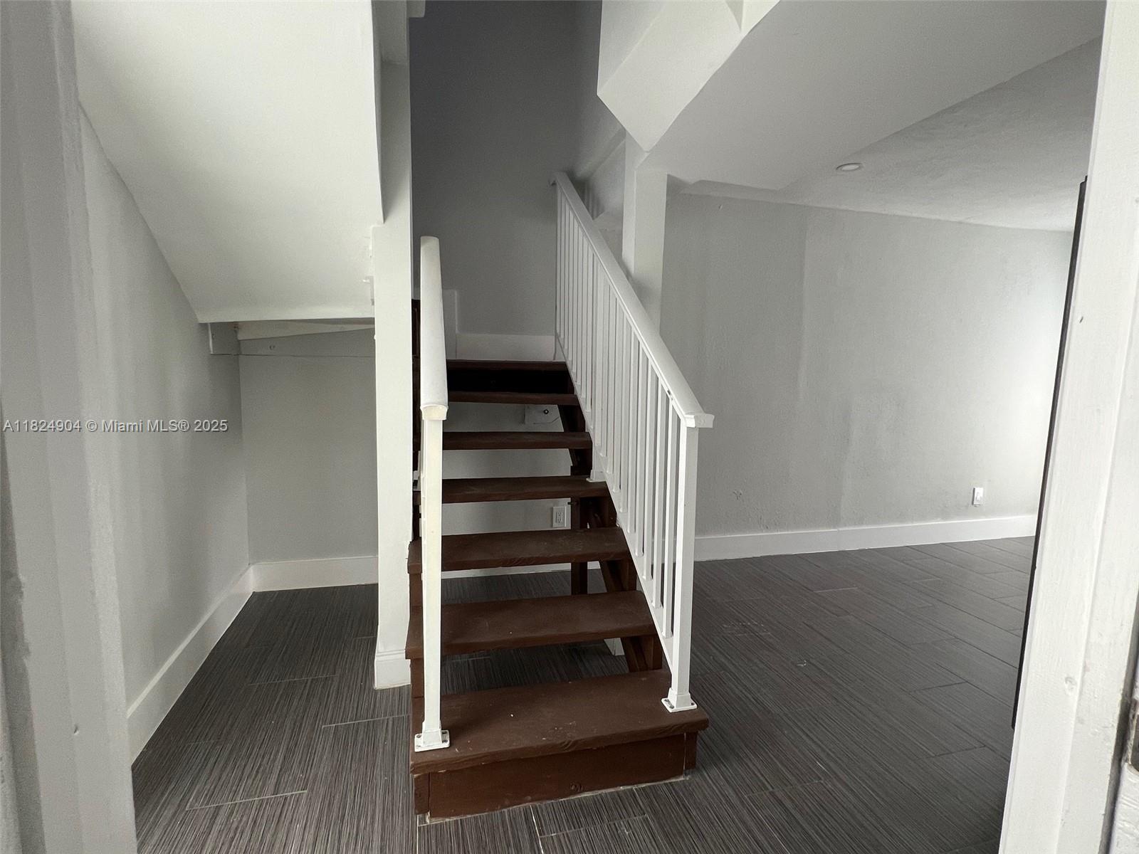 2260 SW 17th St Unit: Back