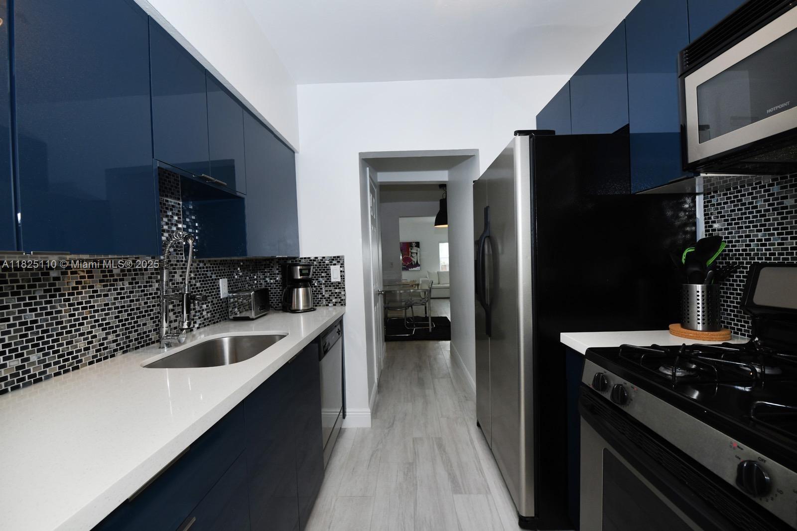 653 Michigan Ave # 1