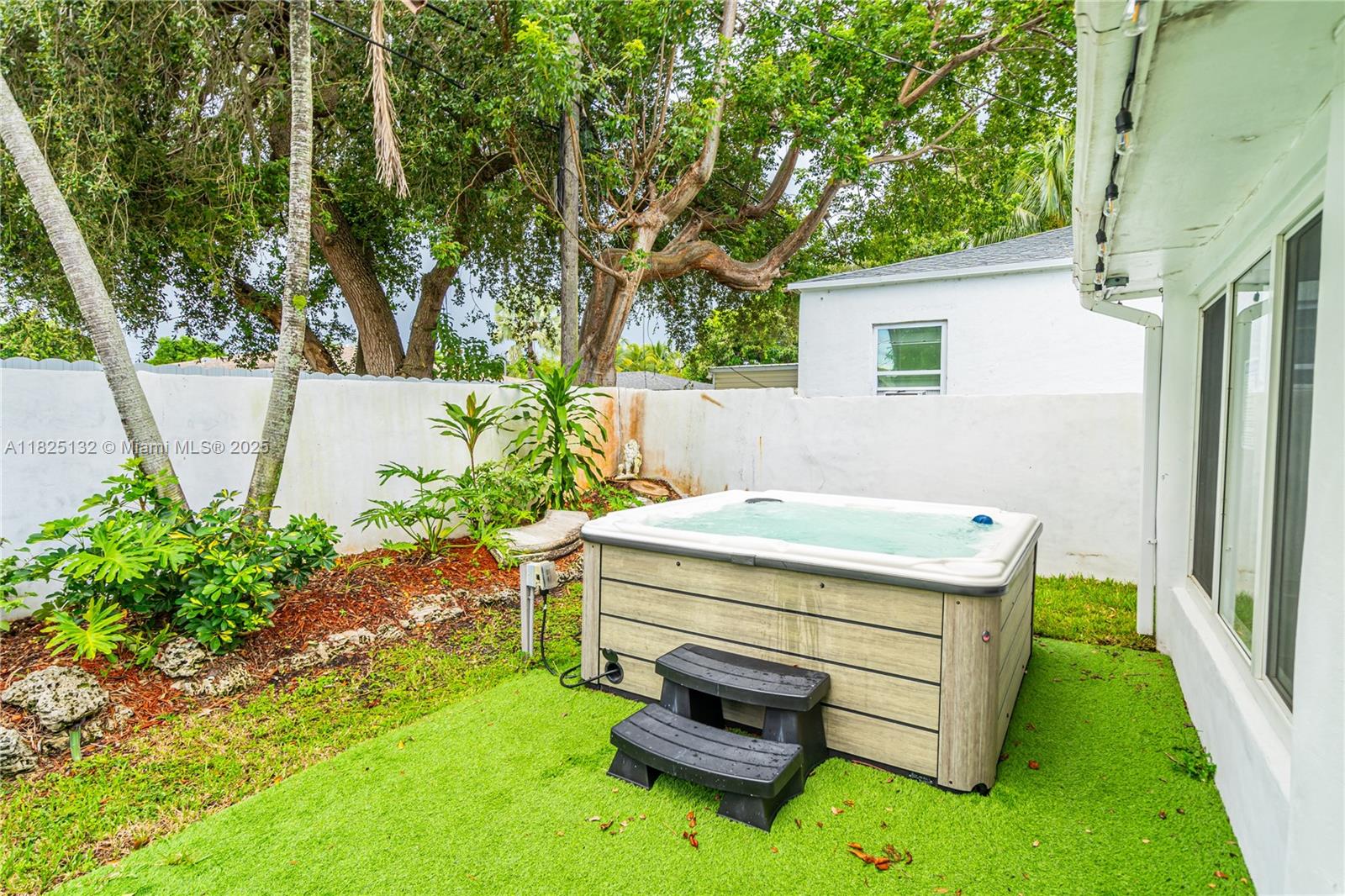 342 NW 46th St