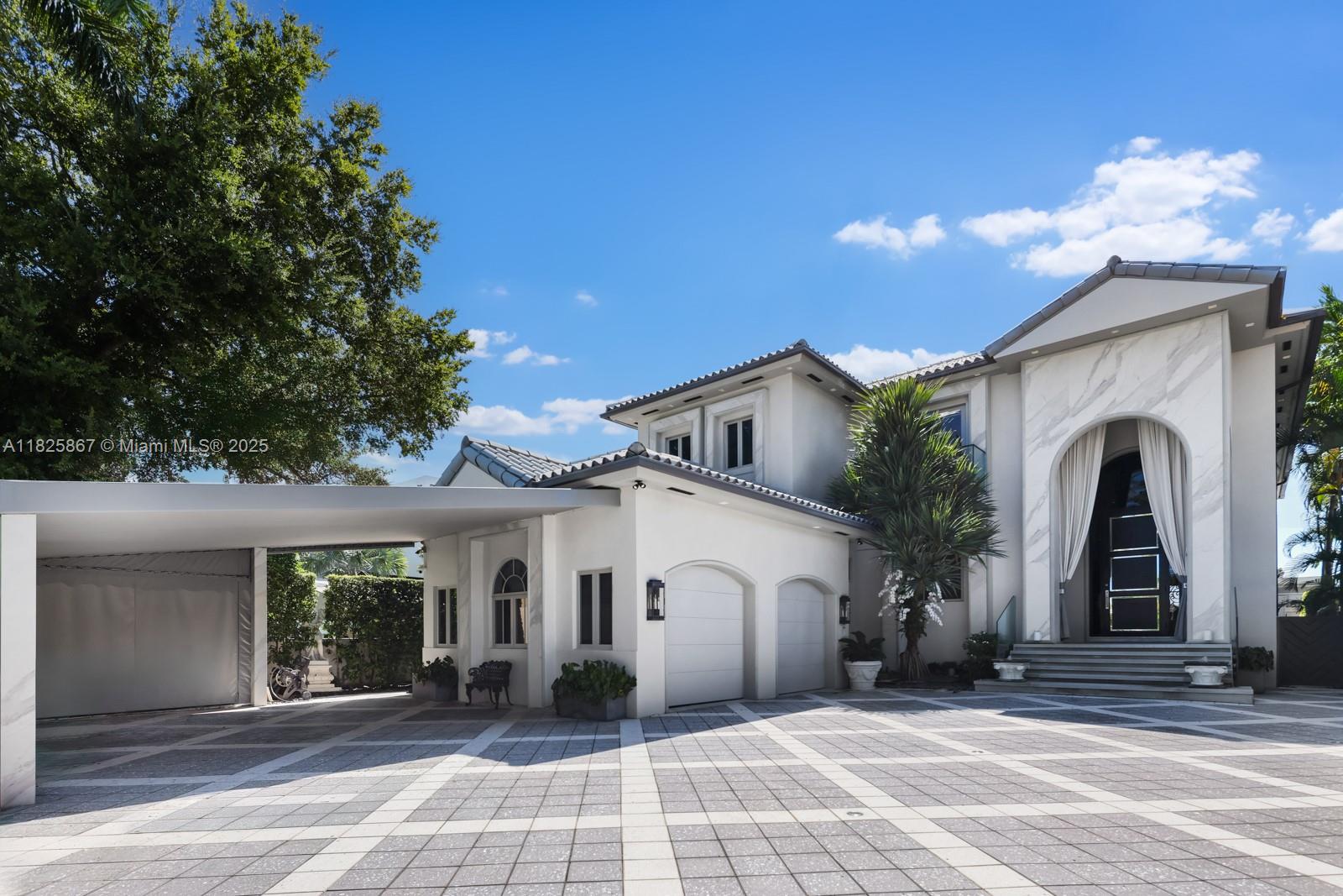 176 S Hibiscus Dr