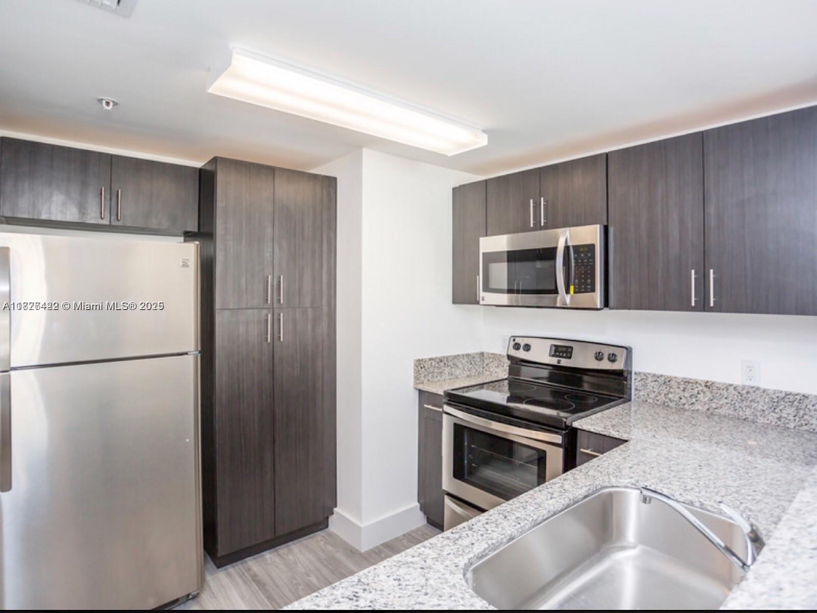 2560 SW 27th Ave # 307