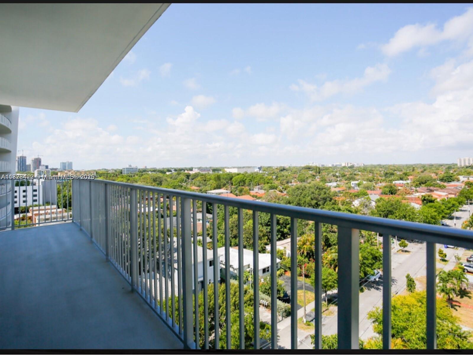 2560 SW 27th Ave # 307