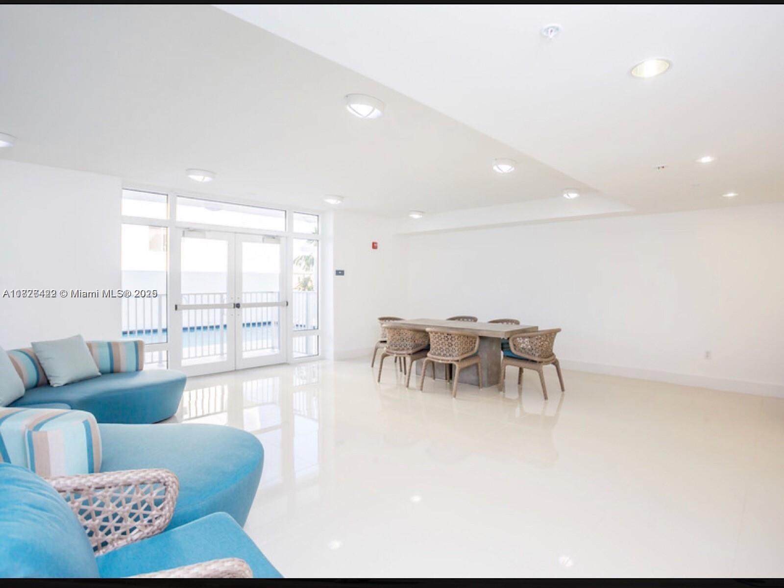 2560 SW 27th Ave # 307