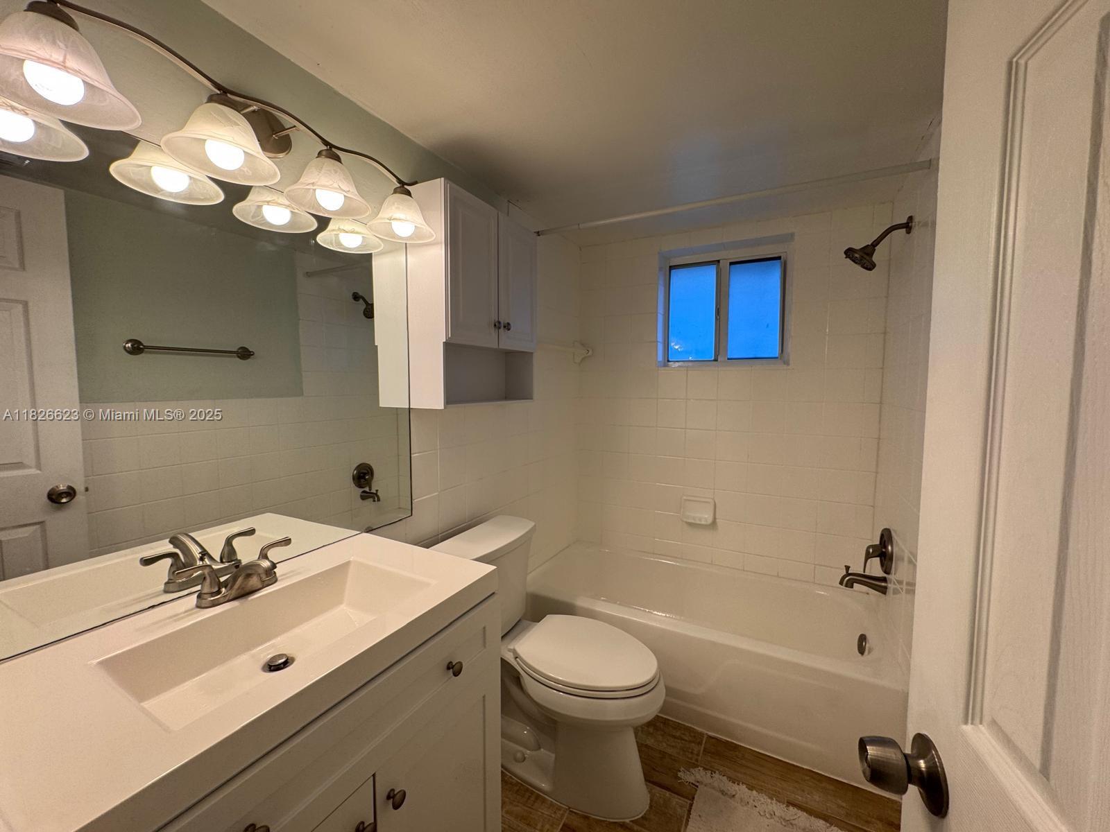 7910 Taft St # 304, Pembroke Pines Unit: 304