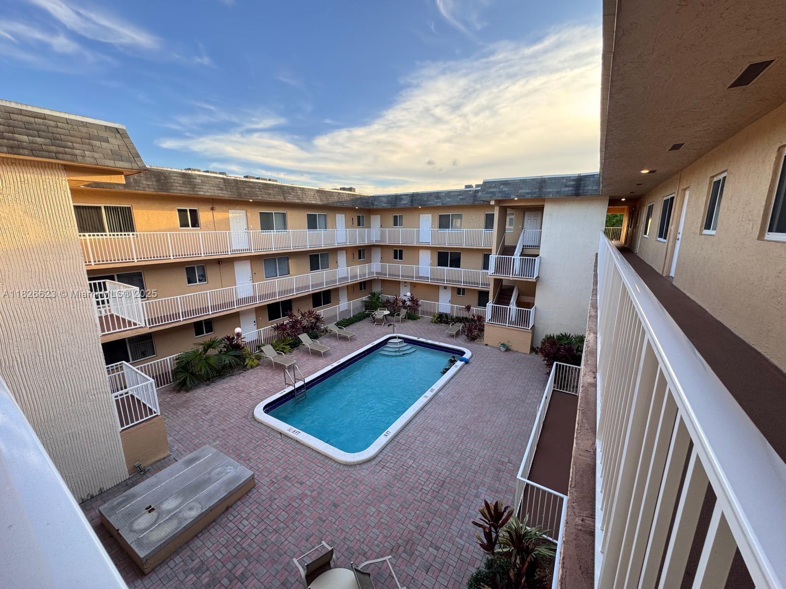 7910 Taft St # 304, Pembroke Pines Unit: 304