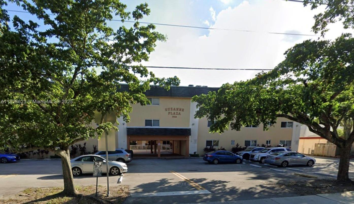 7910 Taft St # 304, Pembroke Pines Unit: 304