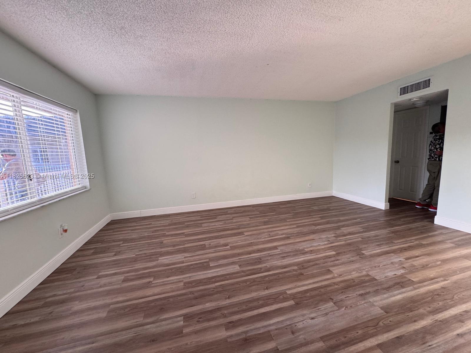 7910 Taft St # 304, Pembroke Pines Unit: 304