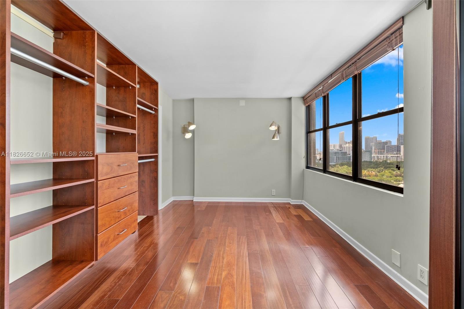 1901 Brickell Ave # B1713