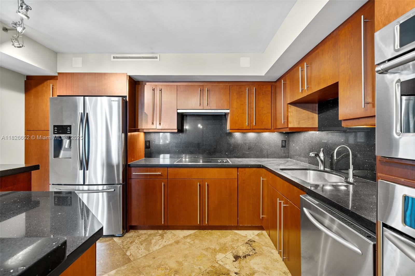 1901 Brickell Ave # B1713