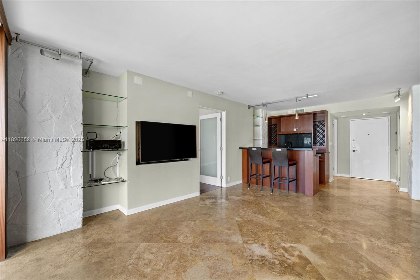 1901 Brickell Ave # B1713