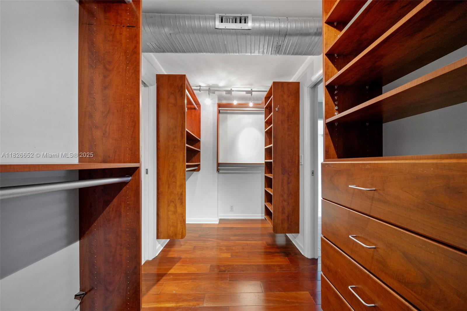 1901 Brickell Ave # B1713