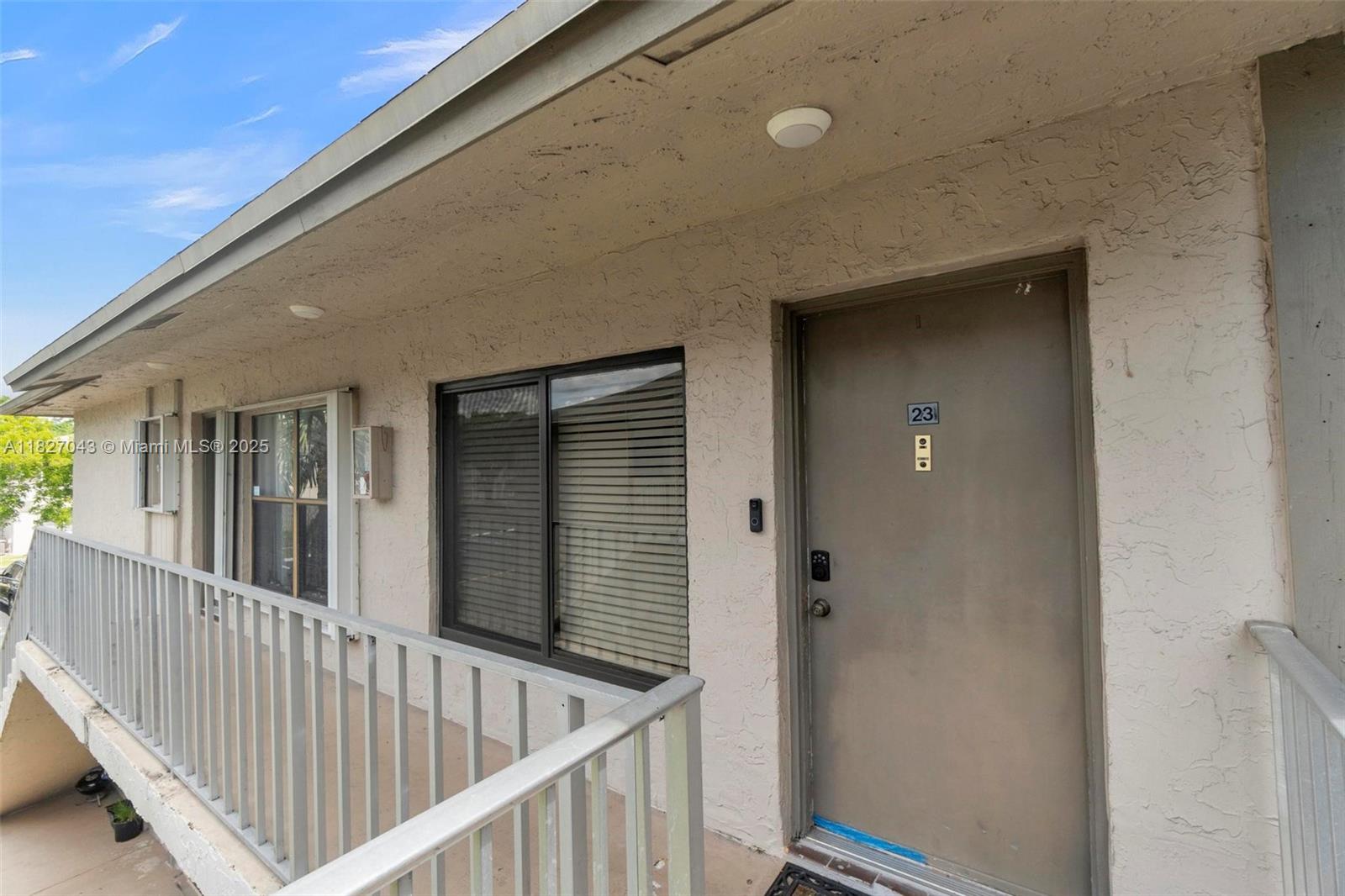 15348 SW 72nd St # 23 Unit: 23-23