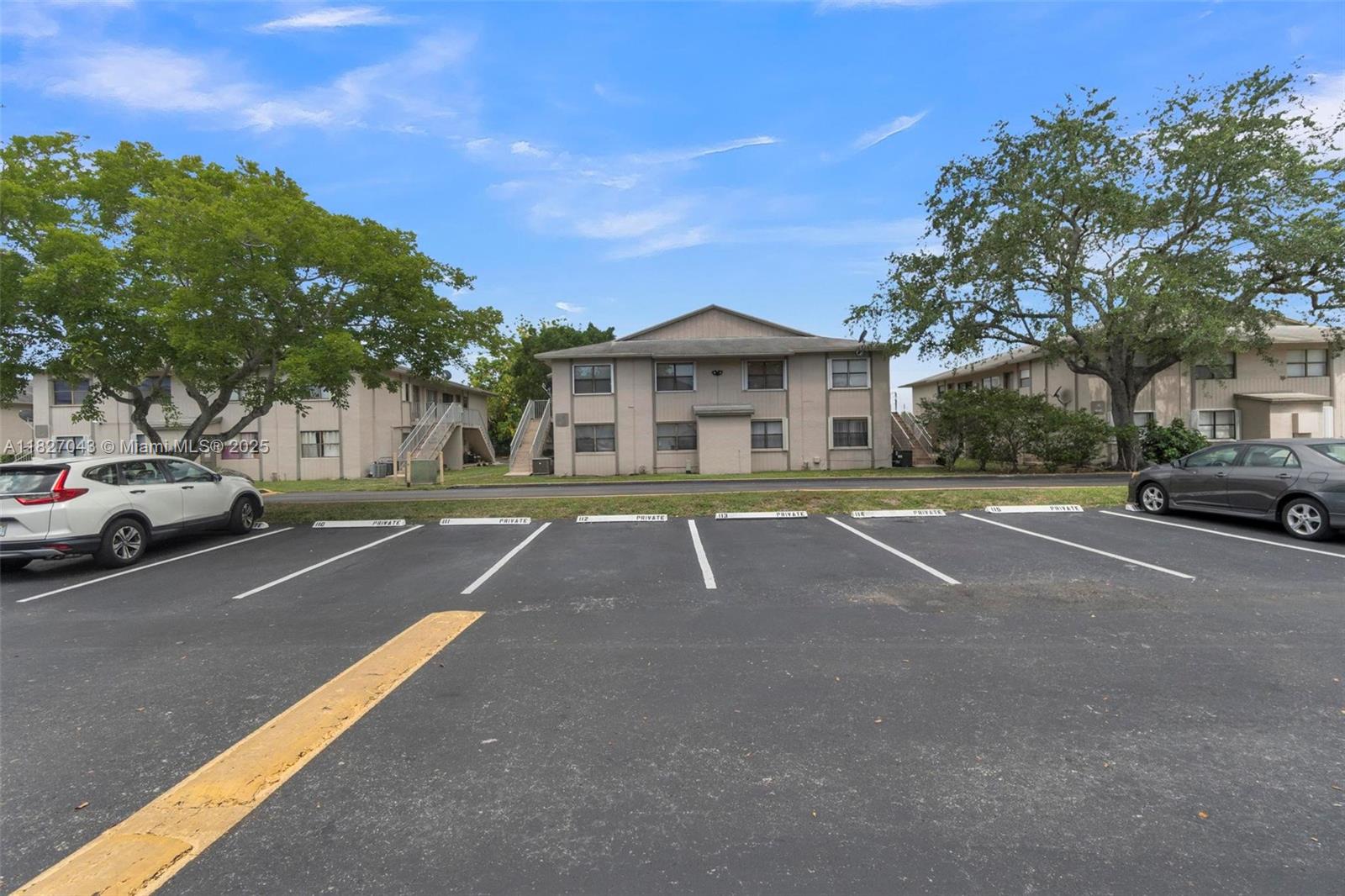 15348 SW 72nd St # 23 Unit: 23-23