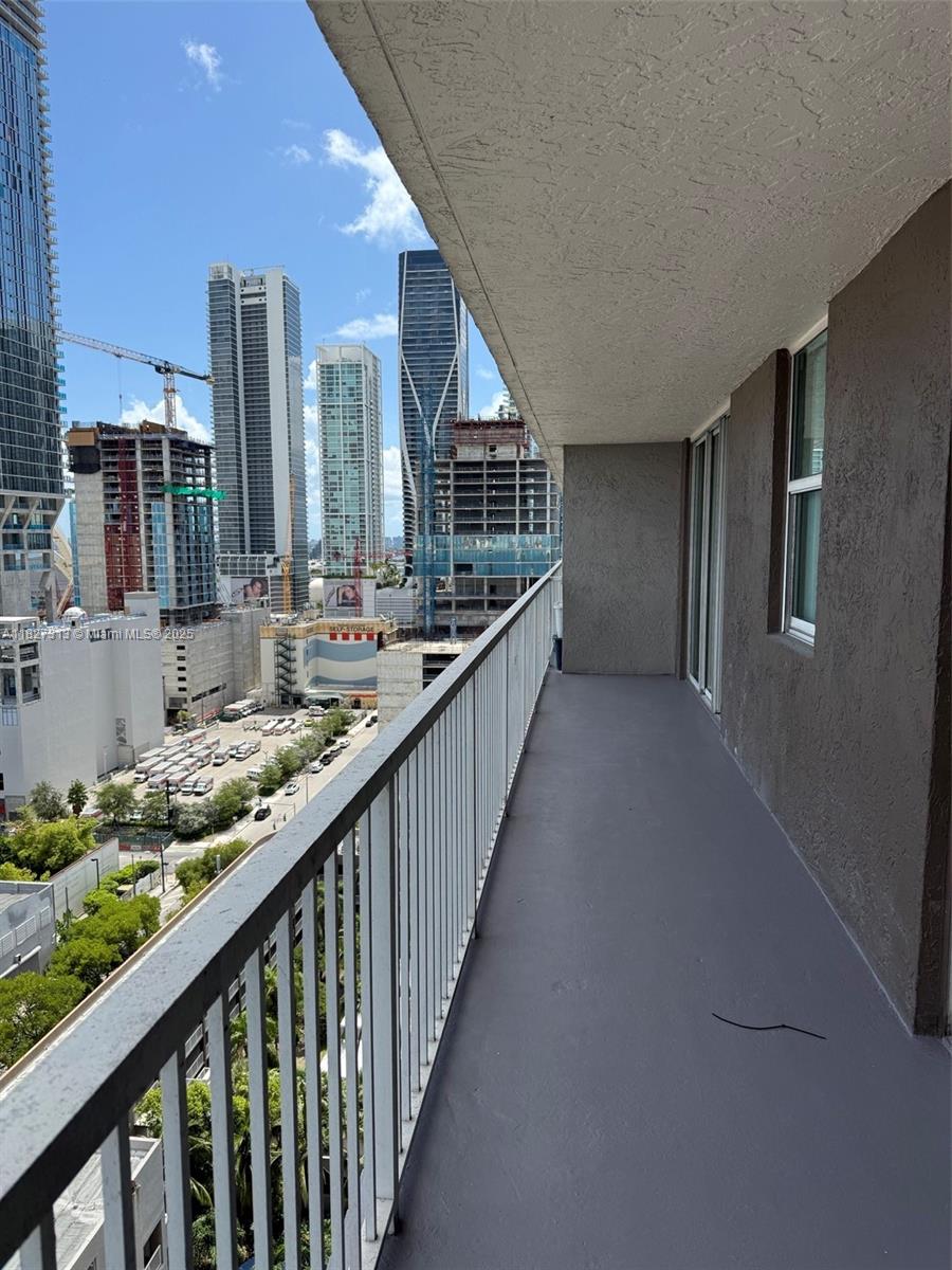 915 NW 1st Ave # H1908