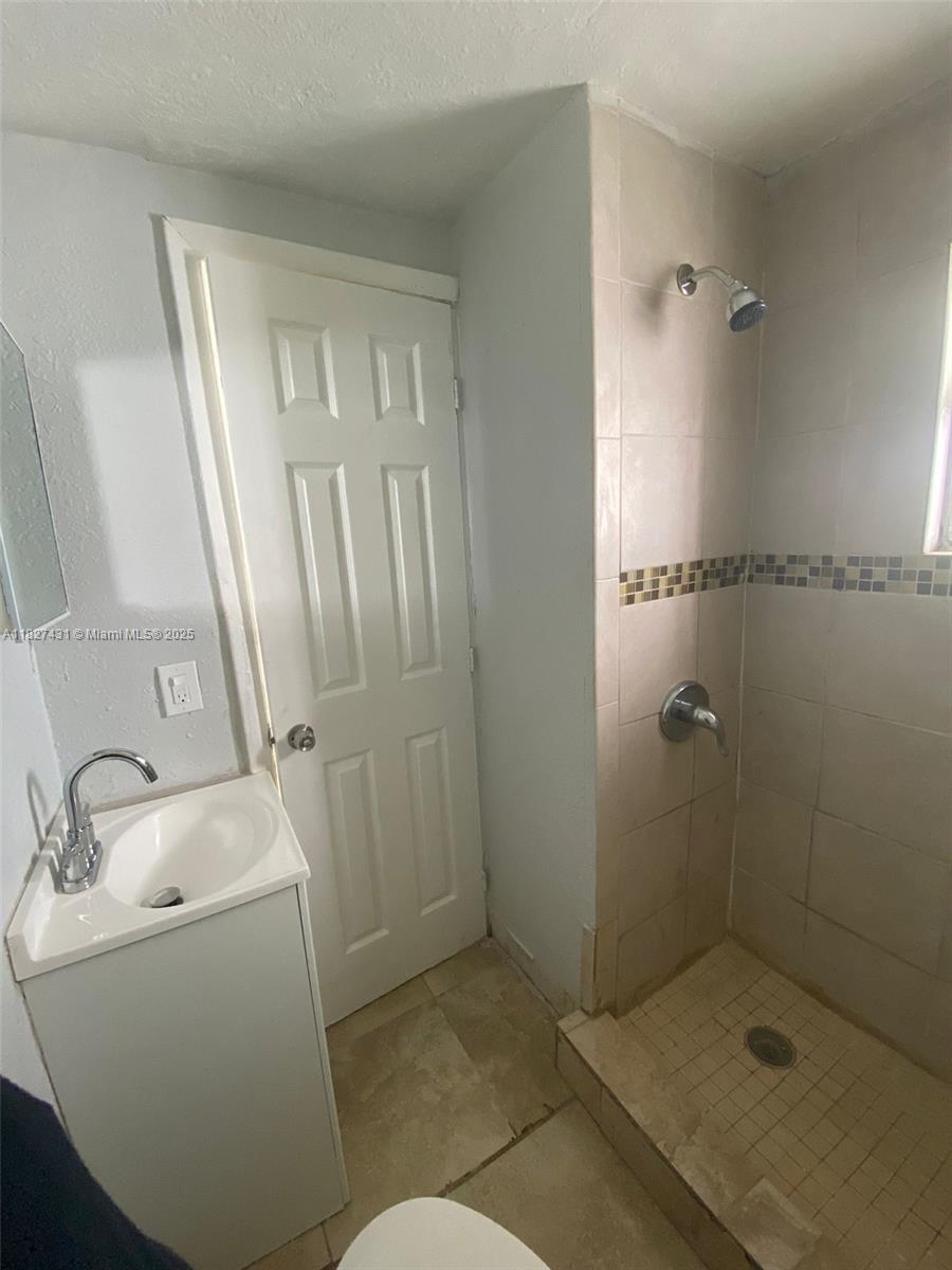 1361 NE 110th Ter # 3