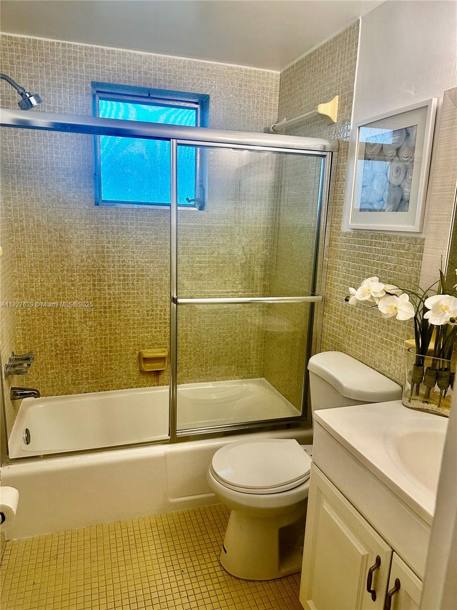 1720 Funston St # 203