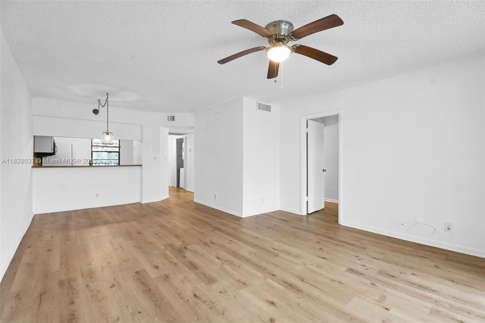 10501 W Broward Blvd # 304