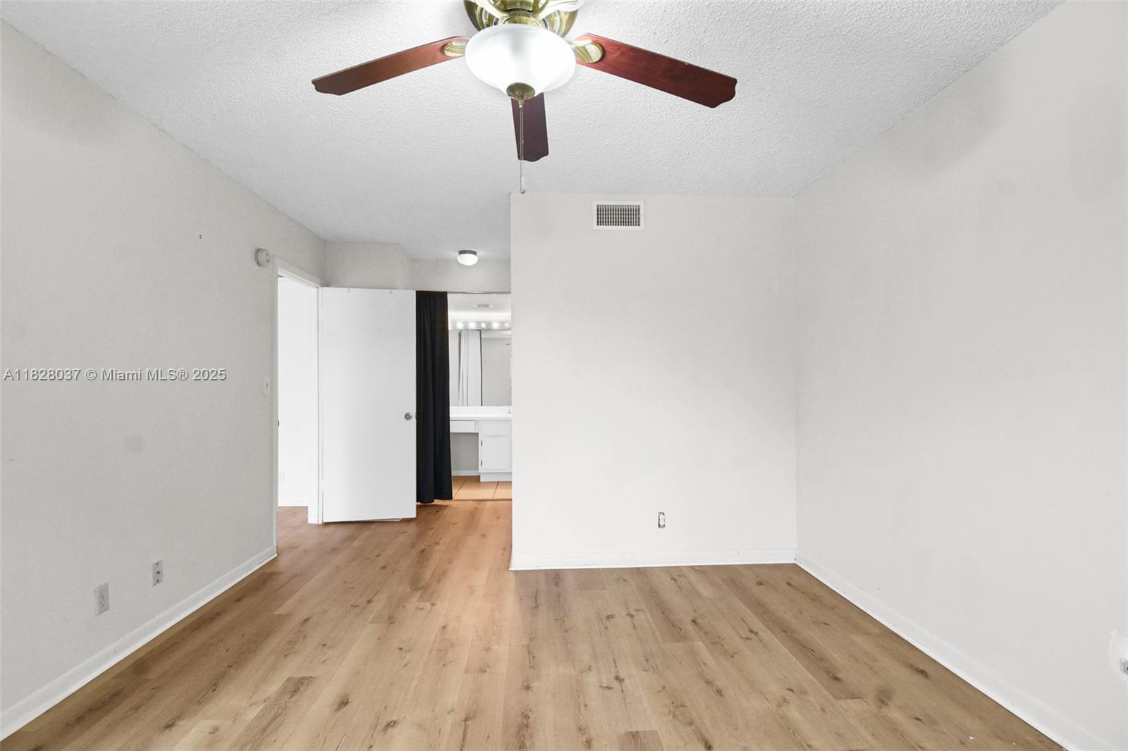 10501 W Broward Blvd # 304