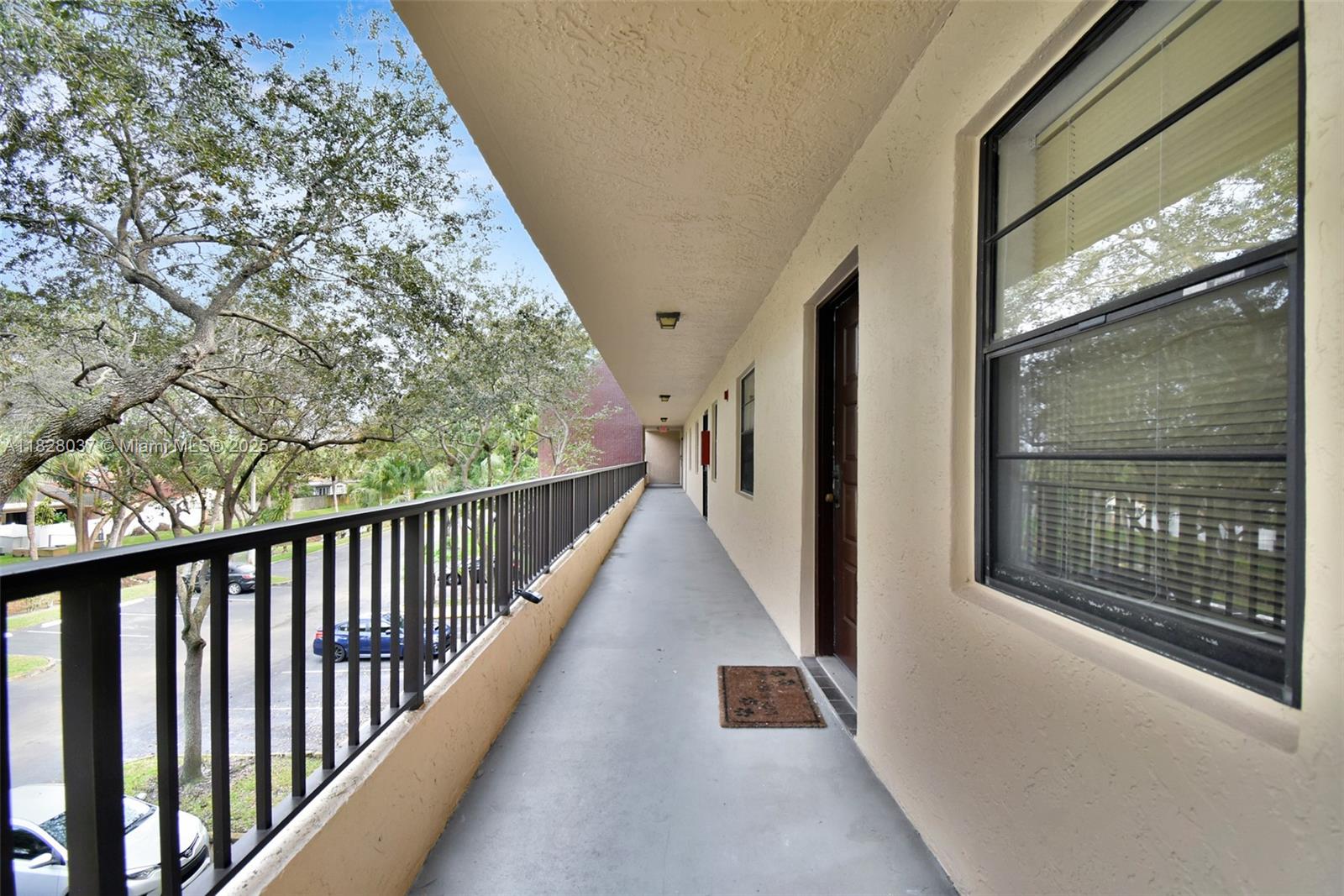 10501 W Broward Blvd # 304