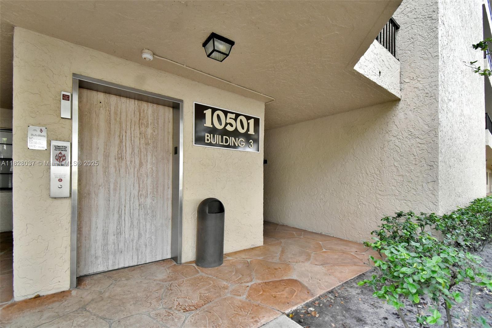 10501 W Broward Blvd # 304