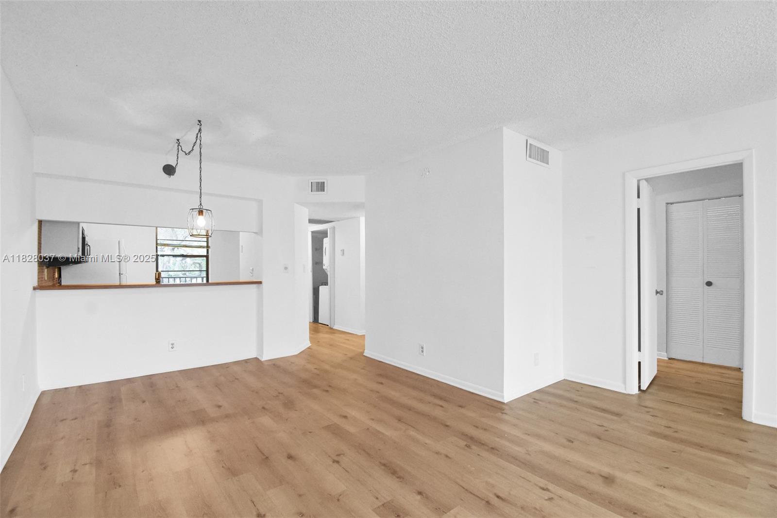 10501 W Broward Blvd # 304