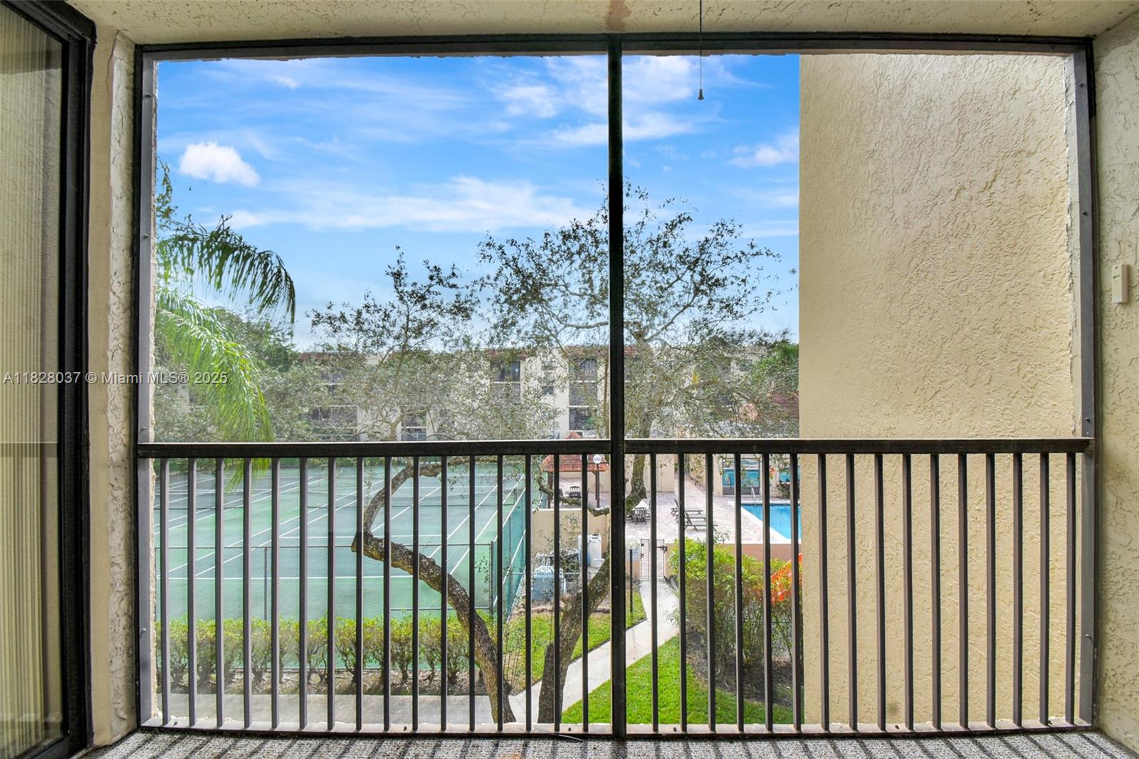 10501 W Broward Blvd # 304