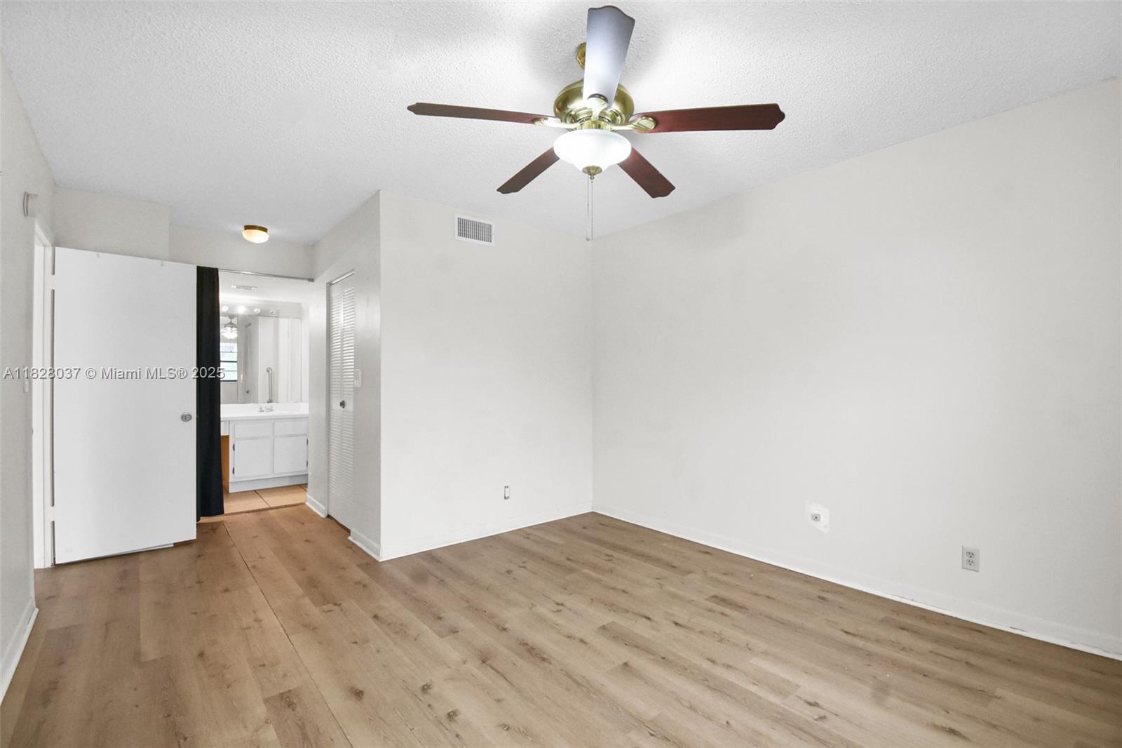 10501 W Broward Blvd # 304