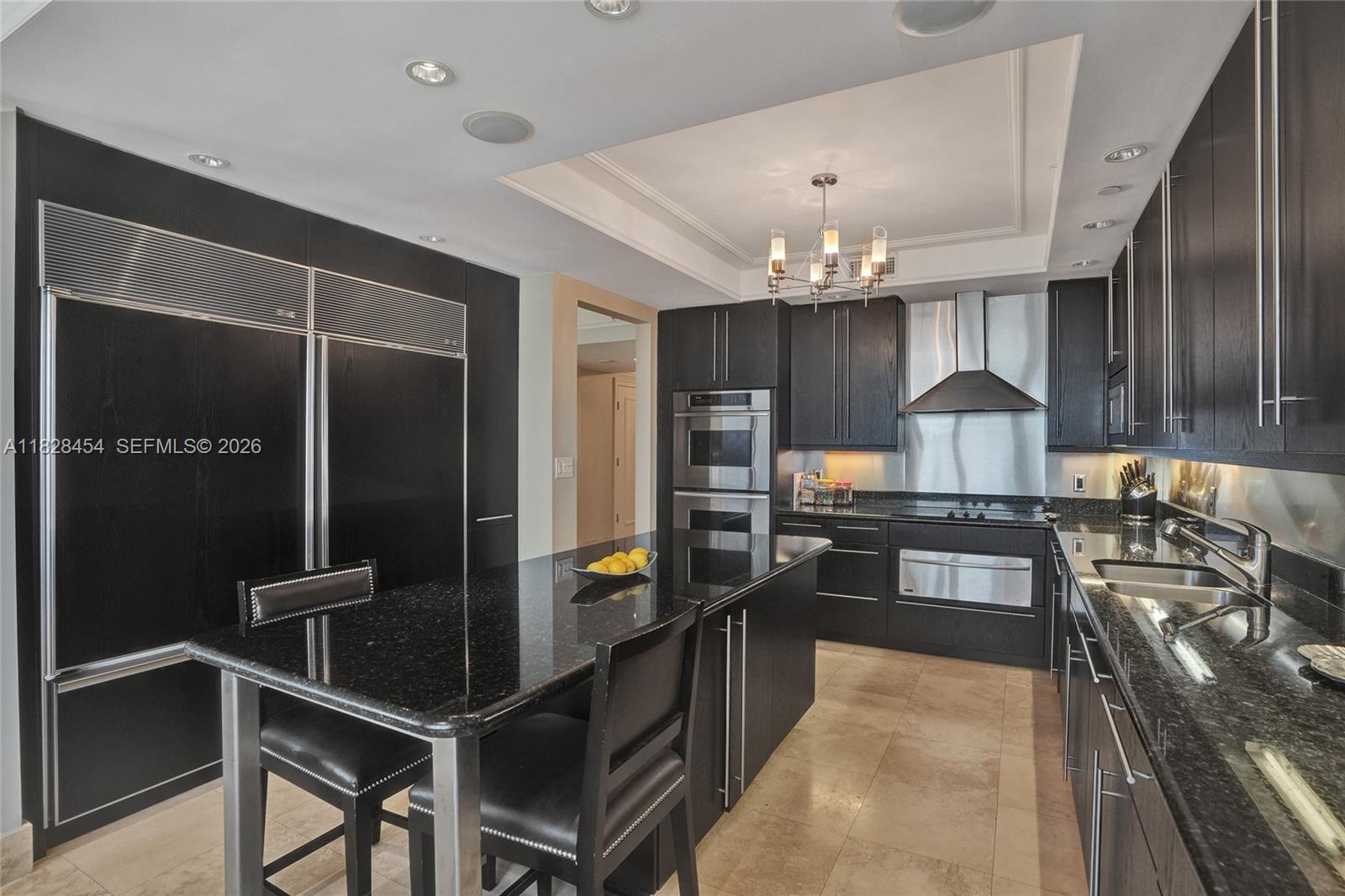 20201 E Country Club Dr # 901
