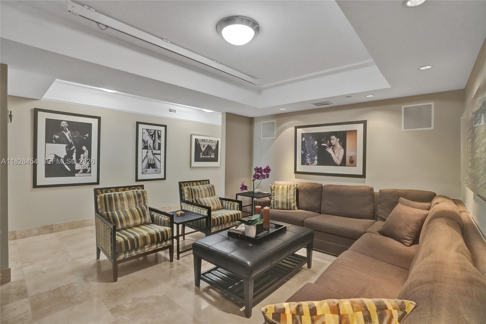 20201 E Country Club Dr # 901
