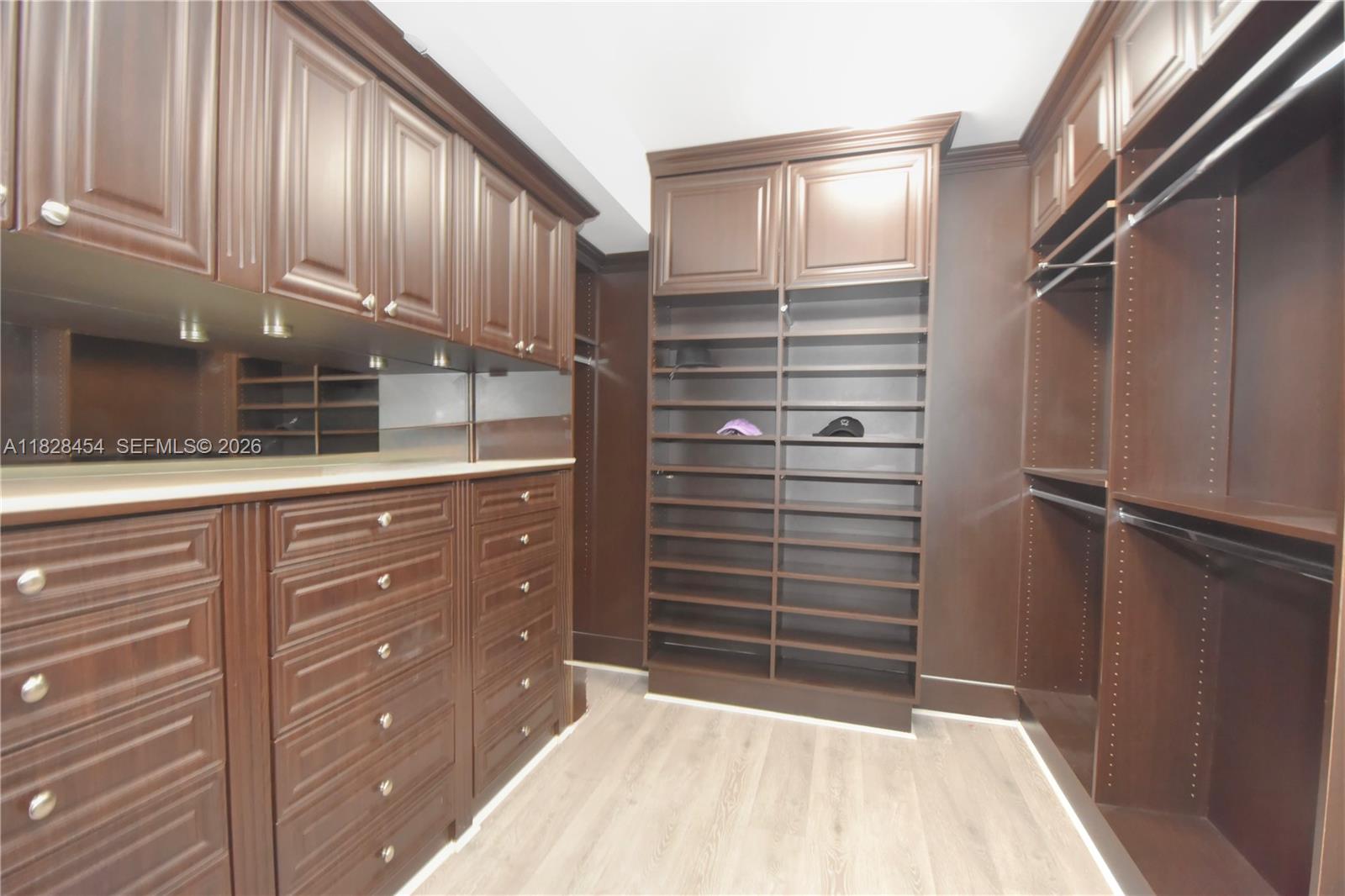 20201 E Country Club Dr # 901