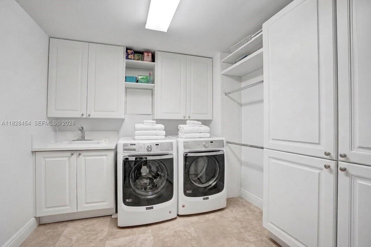 20201 E Country Club Dr # 901