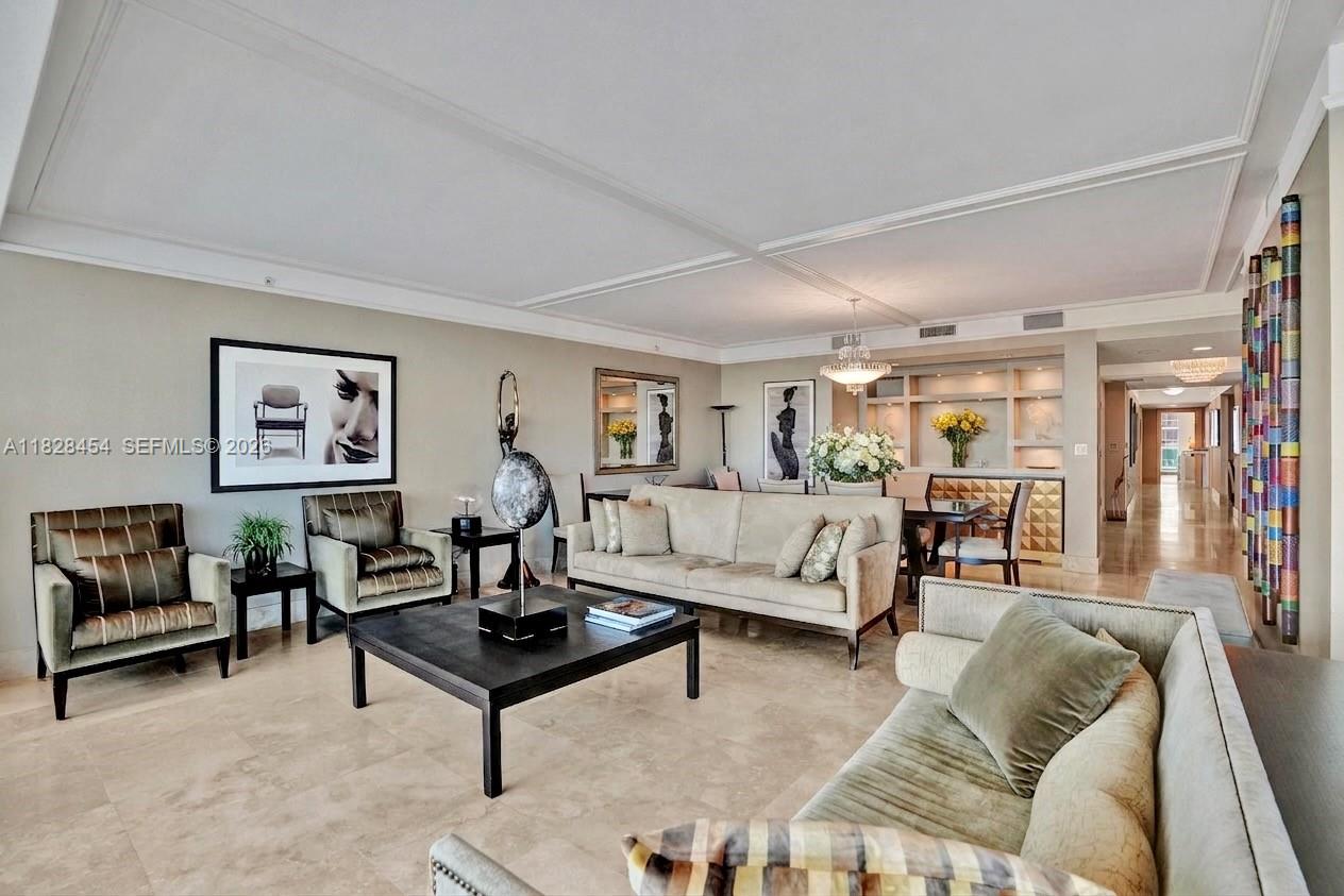 20201 E Country Club Dr # 901