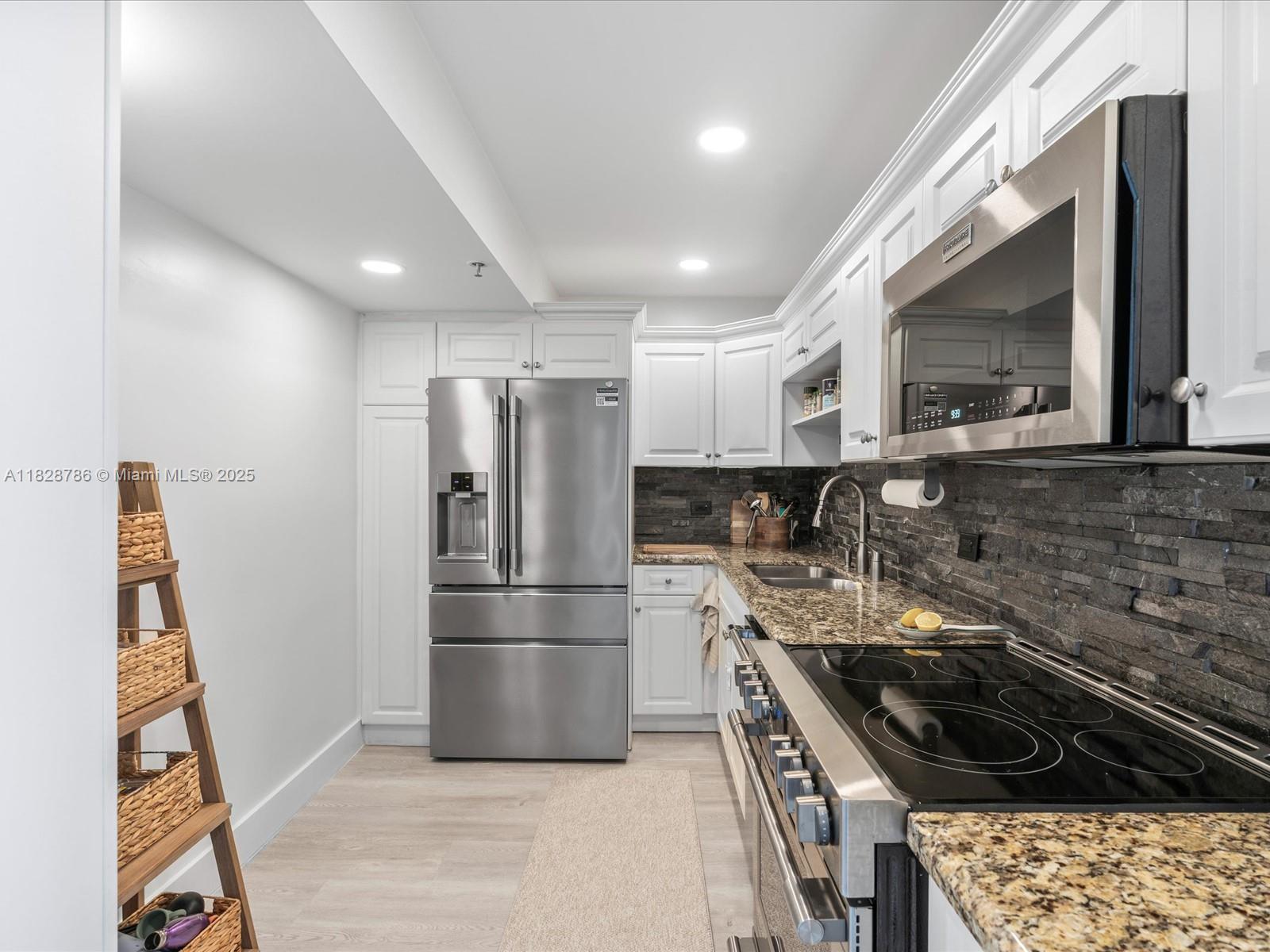 20505 E Country Club Dr Unit: PH36