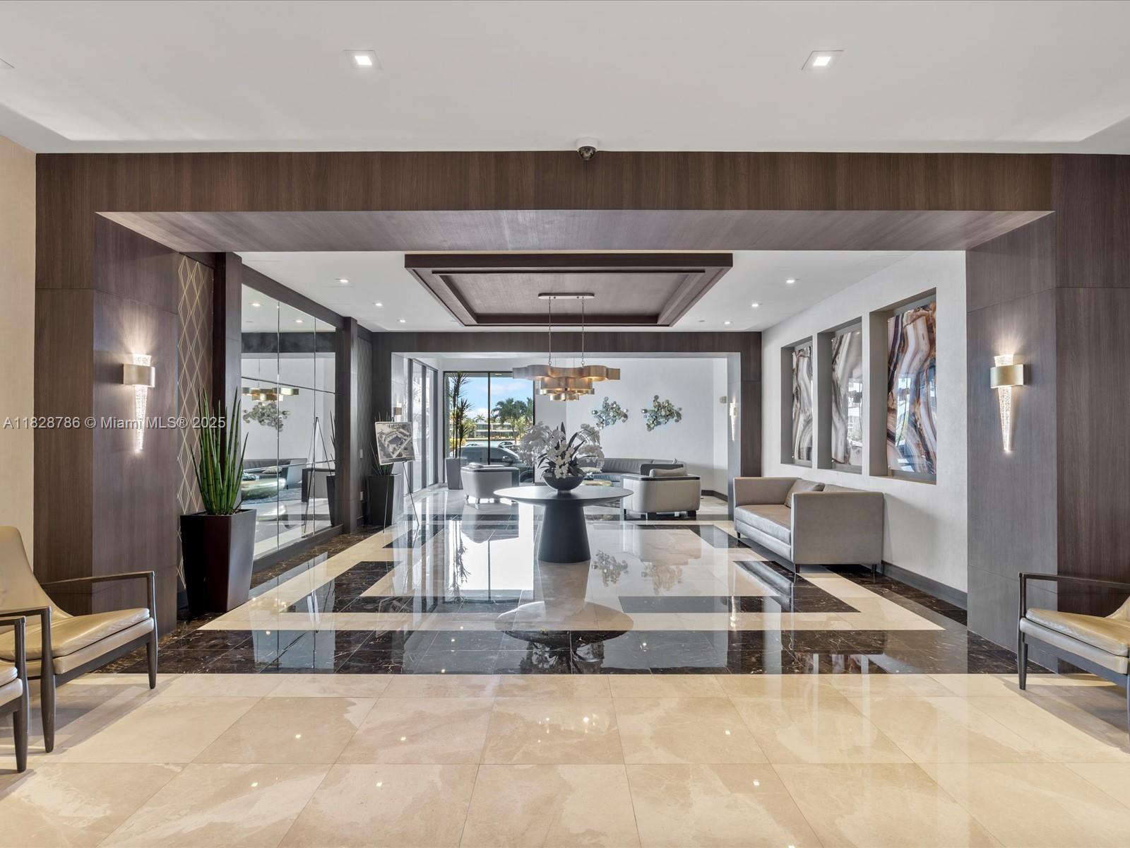 20505 E Country Club Dr Unit: PH36