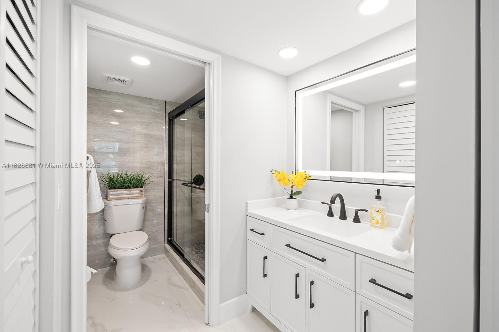 12500 SW 6th St # 206N