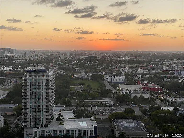 1800 N Bayshore Dr # 3106